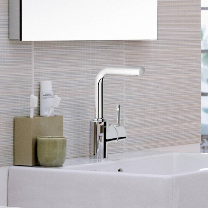 Смеситель для раковины Grohe Essence 32628000. Фото