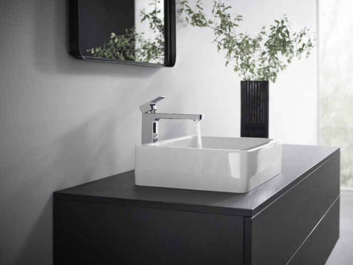 Смеситель для раковины 230, со сливной гарнитурой Vernis Shape Hansgrohe 71590000, хром. Фото