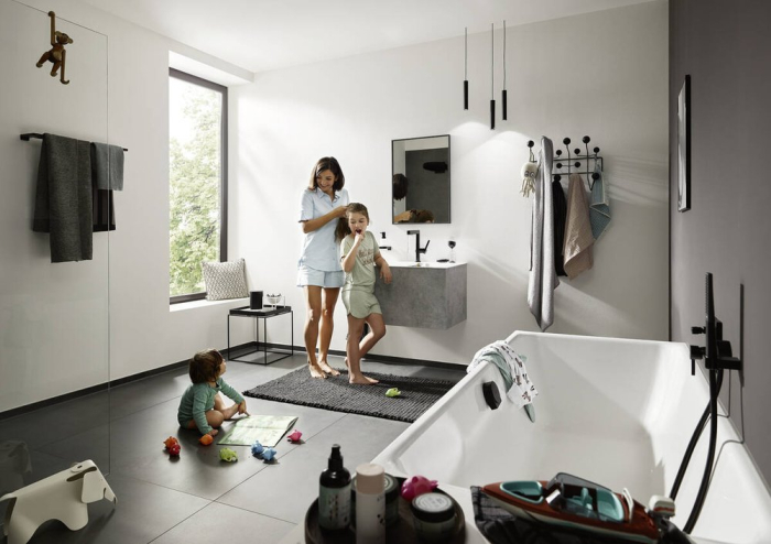 Двойной держатель полотенец AddStoris Hansgrohe 41743340, шлифованный черный хром для ванной комнаты. Фото