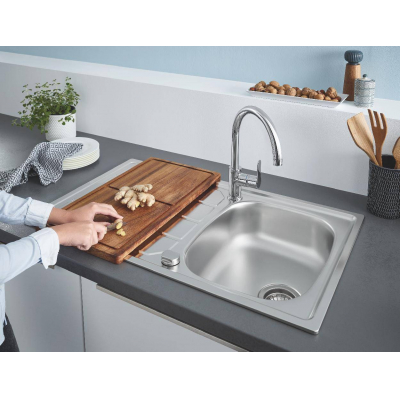 Набор для кухни: мойка для кухни GROHE 31562SD0 K200, нержавеющая сталь и смеситель GROHE 31562SD0 Bau Edge (31367). Фото